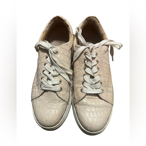 Jack Rogers Rory pink croc sneaker - Picture 3 of 10